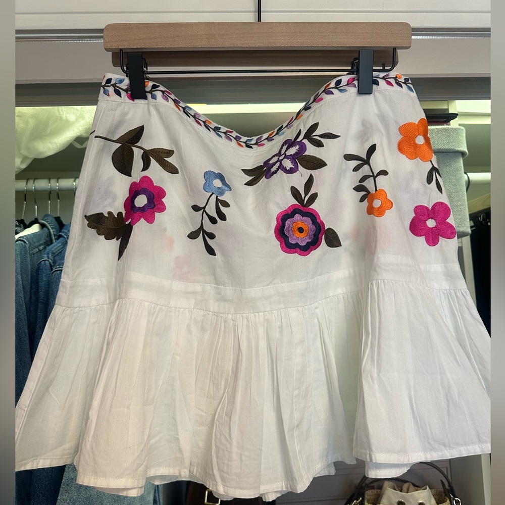 Floral Embroidered White Skirt